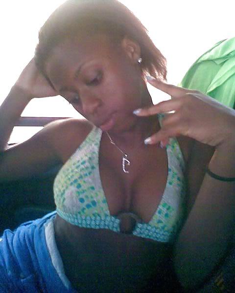 25P Ebony Busty Internet Amateur Young Set 8