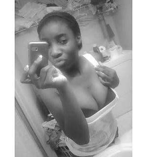 25P Ebony Busty Internet Amateur Young Set 8