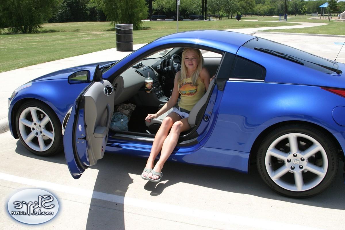 16P Blonde amateur teen showing her car