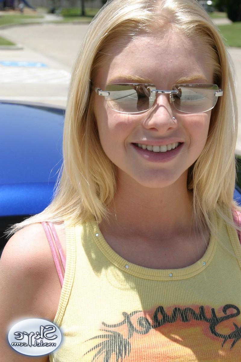 16P Blonde amateur teen showing her car