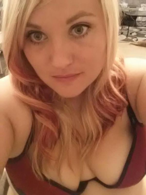 10P Blonde babe flashes huge tits