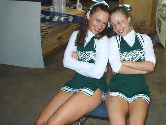 16P Amateur teen cheerleaders