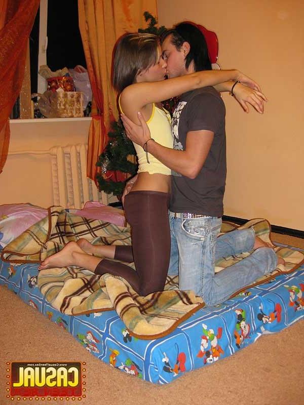 16P Leggy teen chick gets her sweet pussy licked and banged
