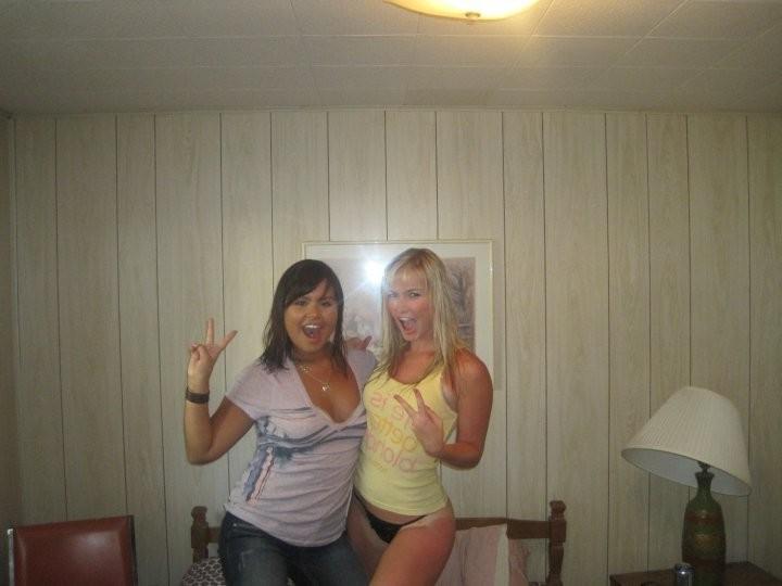 16P Amateur teen girls selfshots