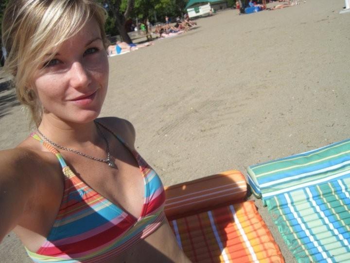 16P Amateur teen girls selfshots