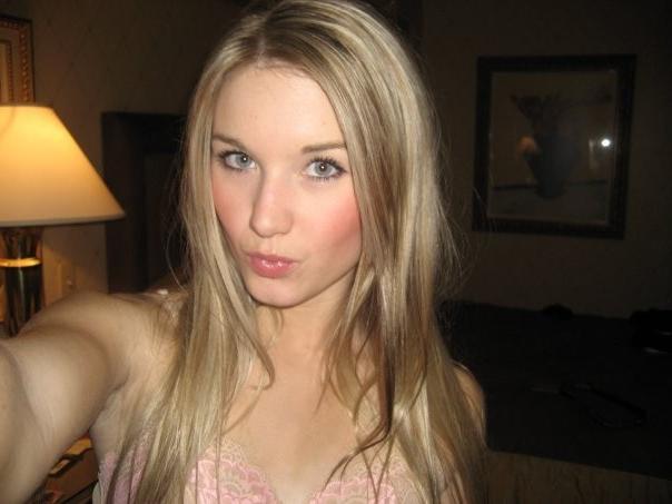 16P Amateur teen girls selfshots