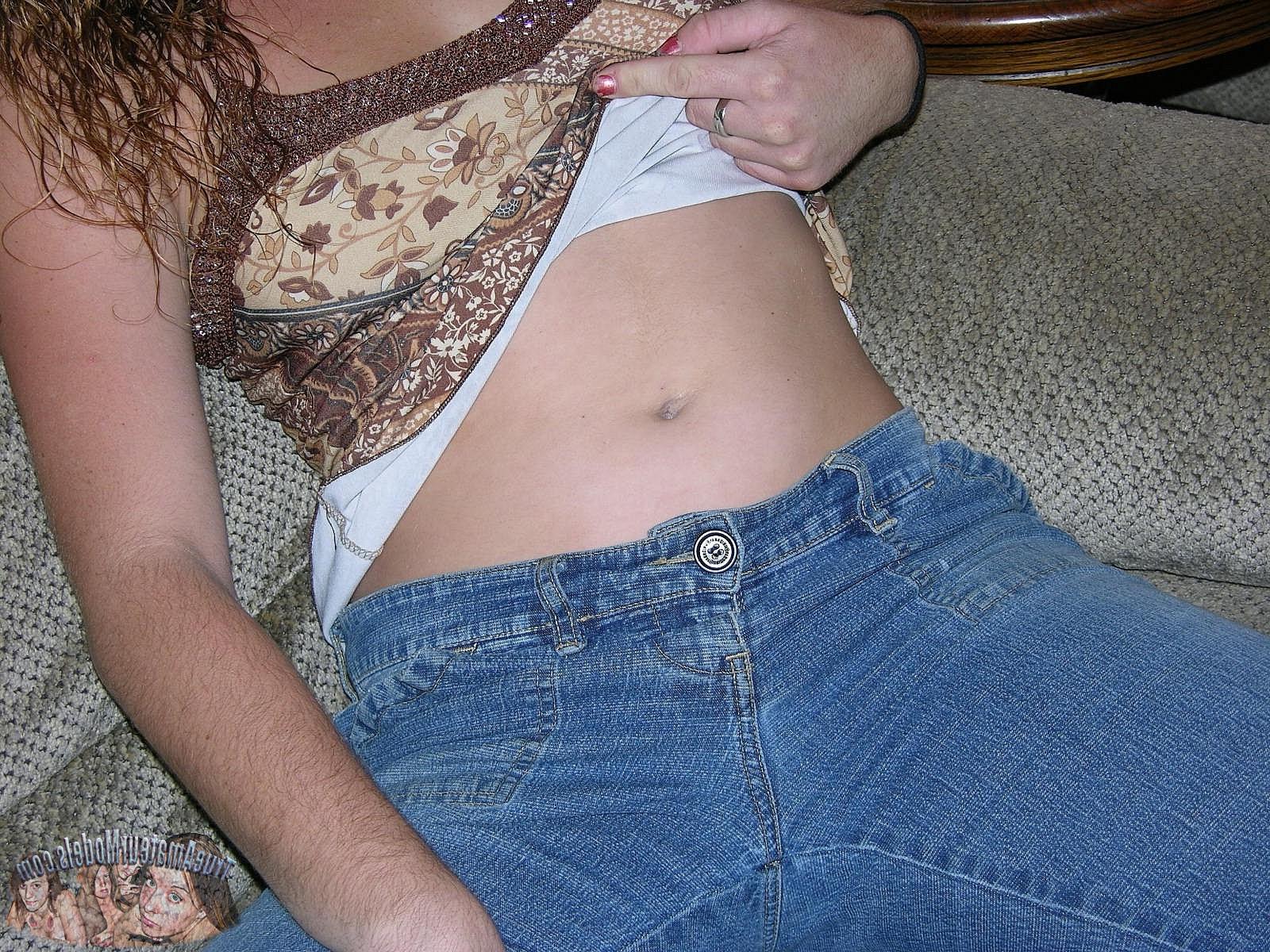 17P Amateur Teen Models Nude And Spreads Apart Her Hairy Ass Crack