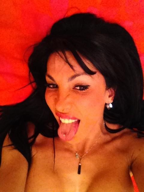18P Amateur shemale selfies