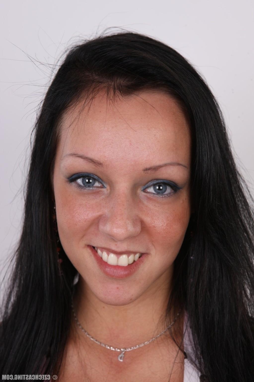 17P Sweet amateur teen in casting photos