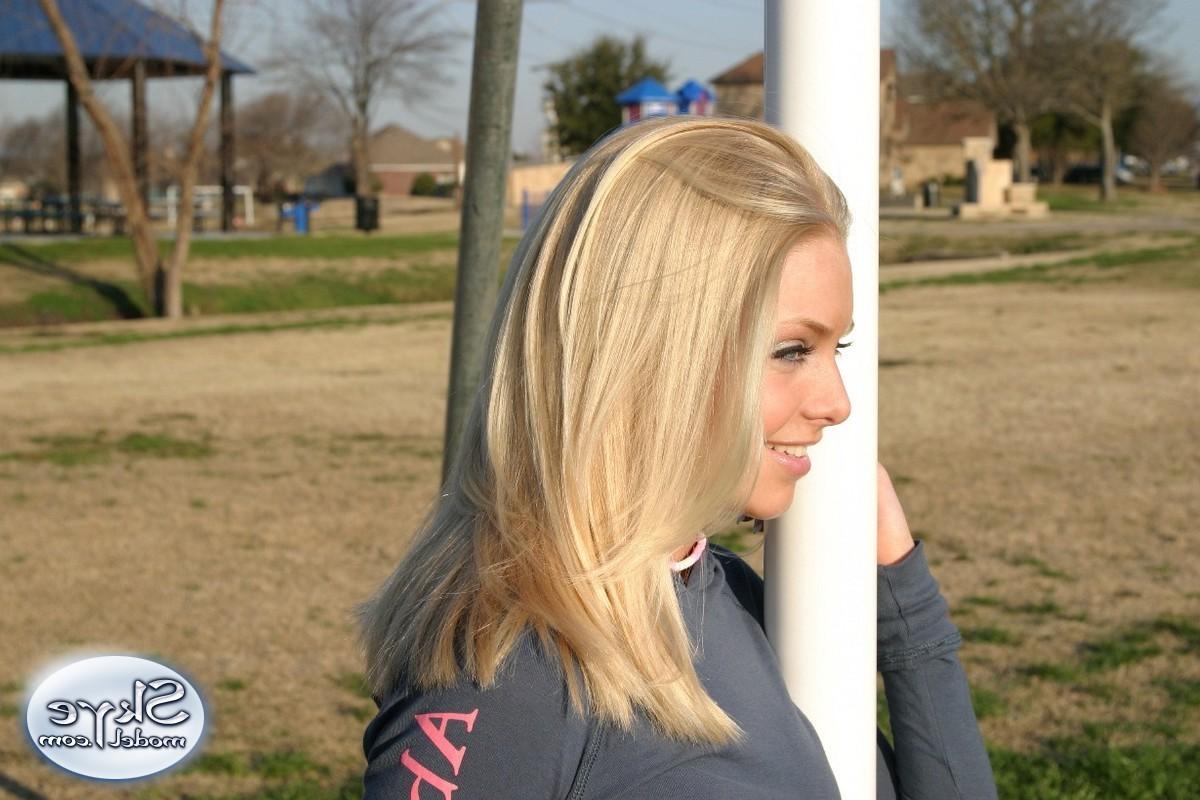 16P Blonde amateur teen outside at playground