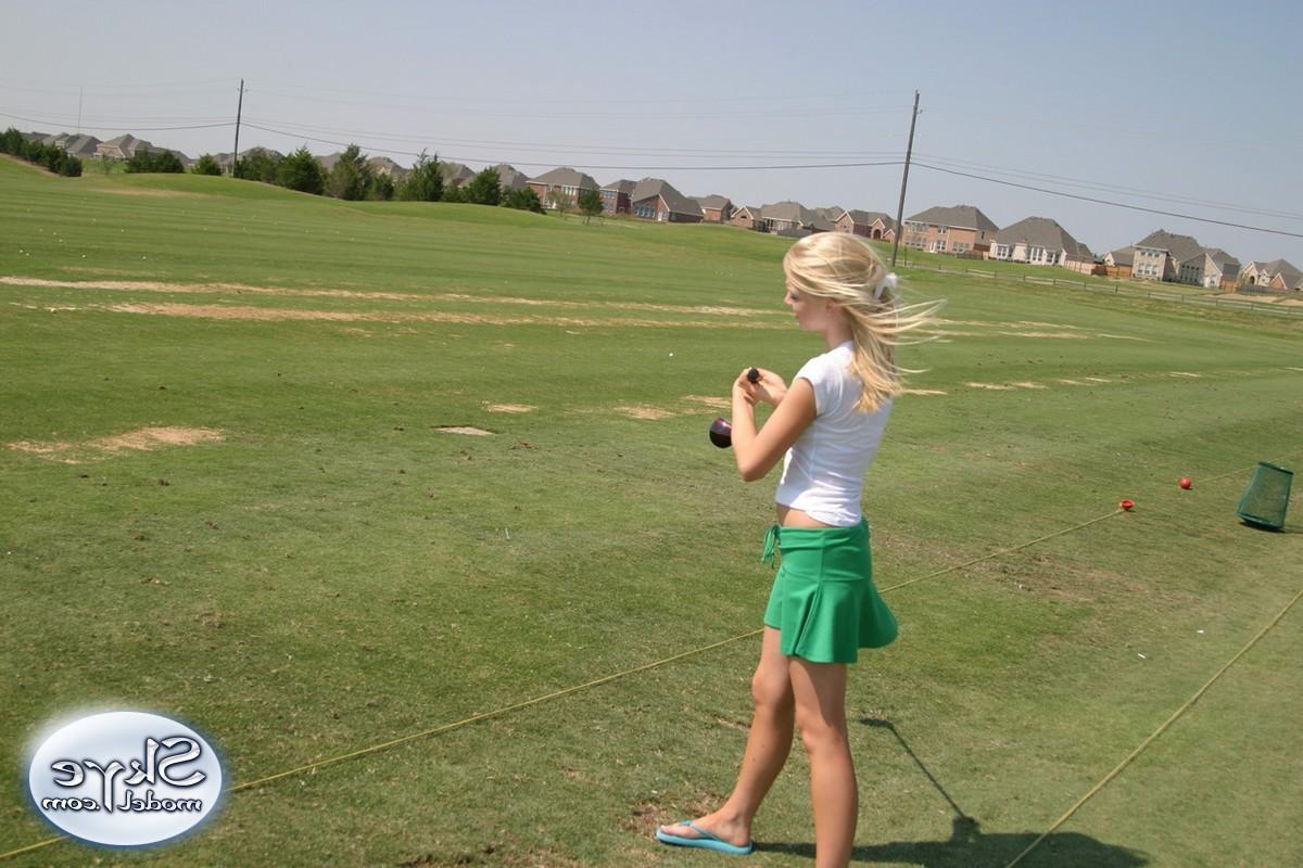 16P Blonde amateur teen upskirt golfing