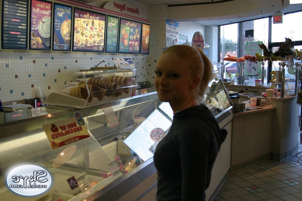 16P Blonde amateur teen licks ice cream