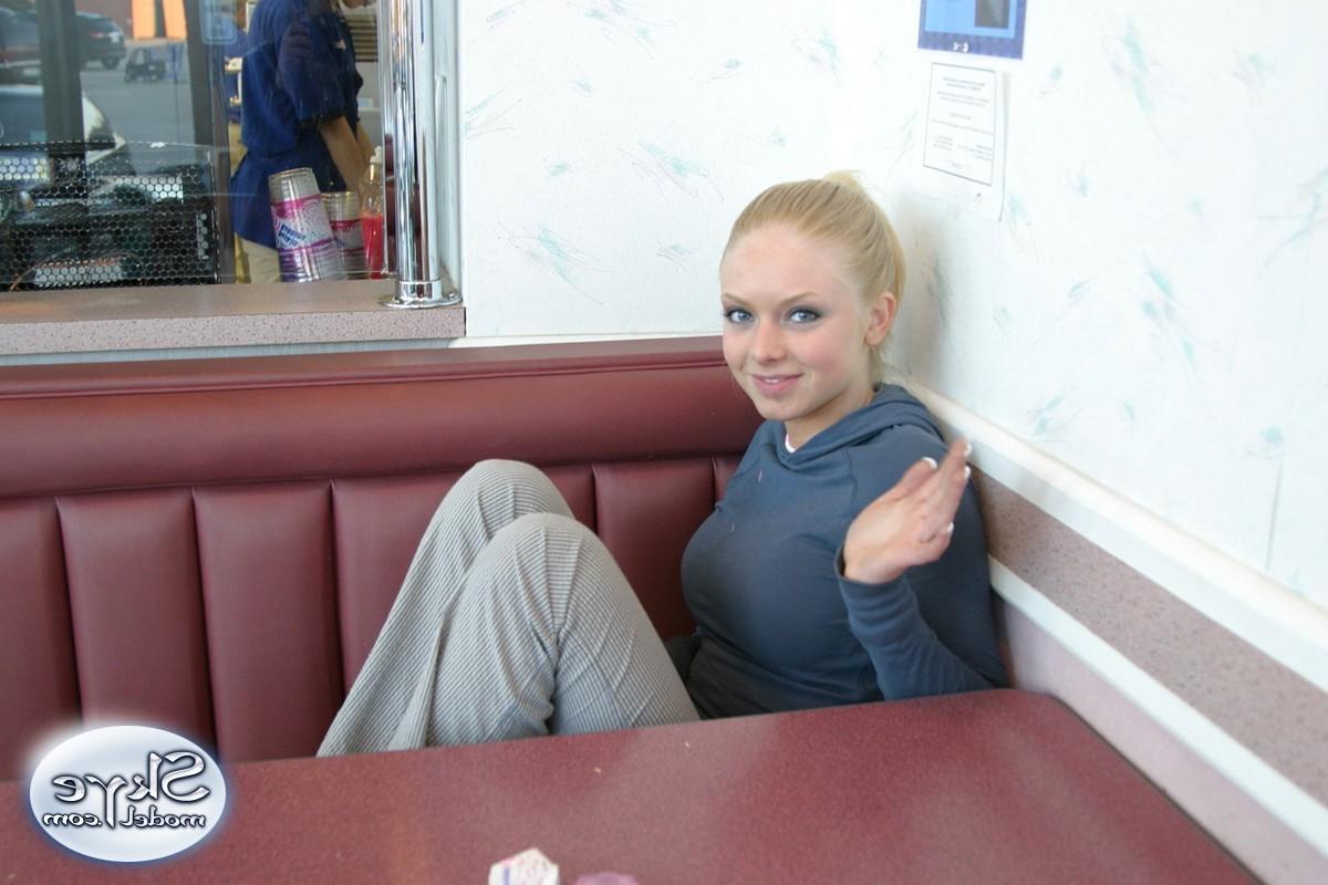 16P Blonde amateur teen licks ice cream