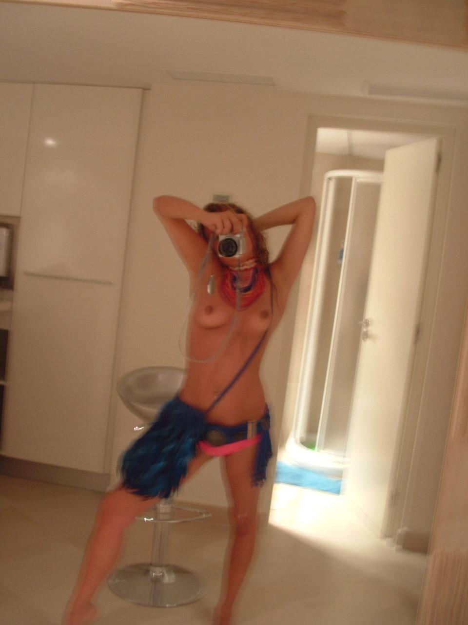 15P Amateur teen selfie porn