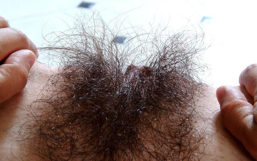 20P Hairy Amateur Teen Poser