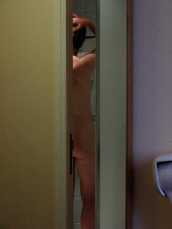 15P Showering amateur milf Frances in voyeur footage