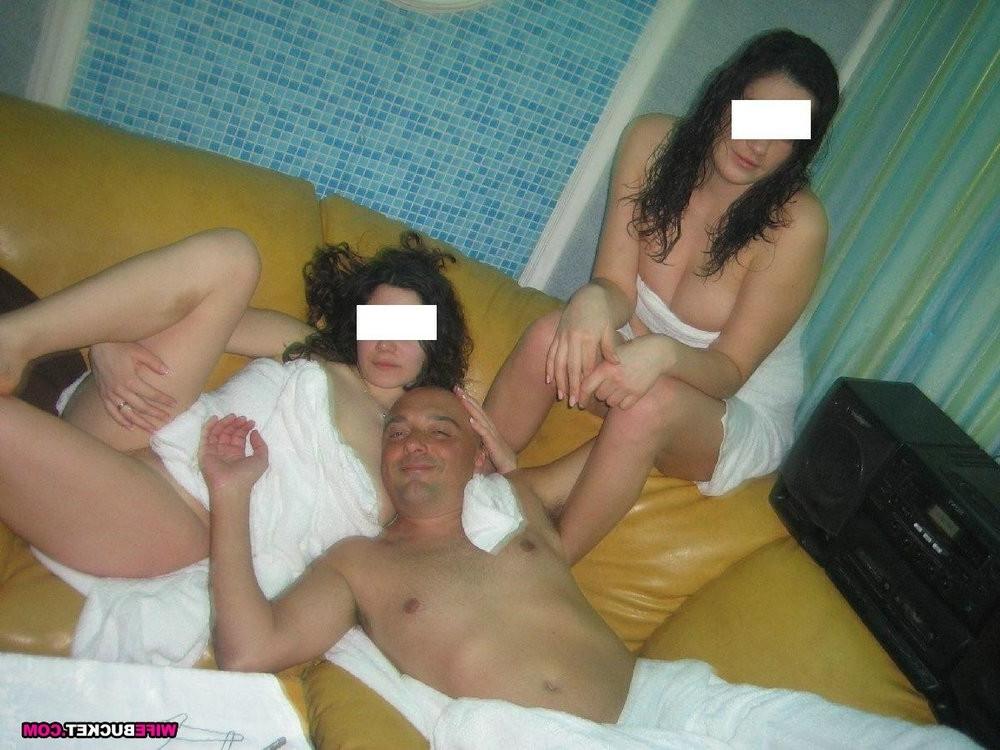 16P Submitted amateur MILF sex pics