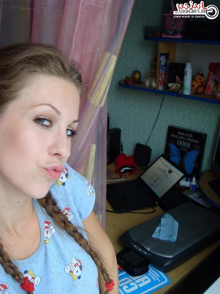 10P Perfect body teen teasing her BF