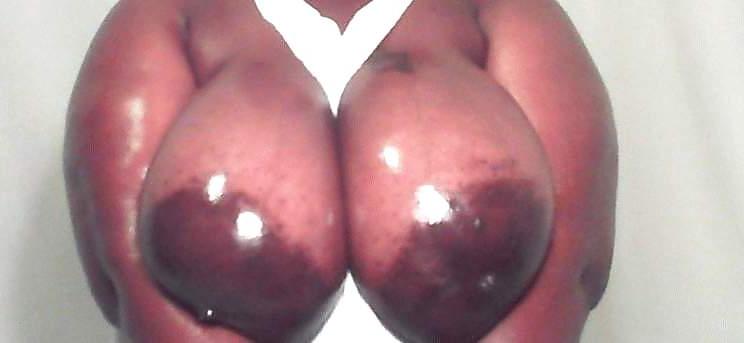 25P HUGE TITS