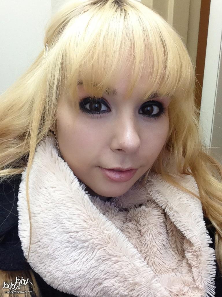 16P Cute amateur teen selfshots