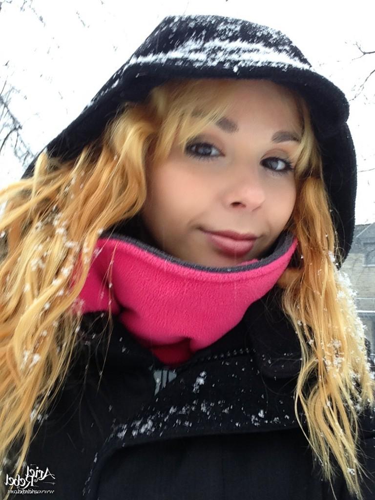 16P Cute amateur teen selfshots