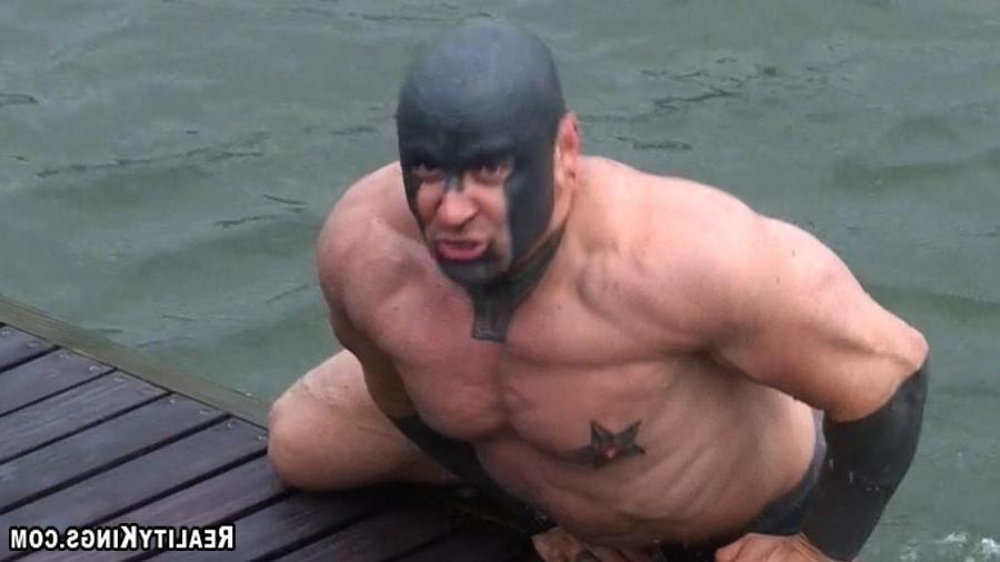 15P Amazing strong man certified jumps in the freezing water for some hard cold cash