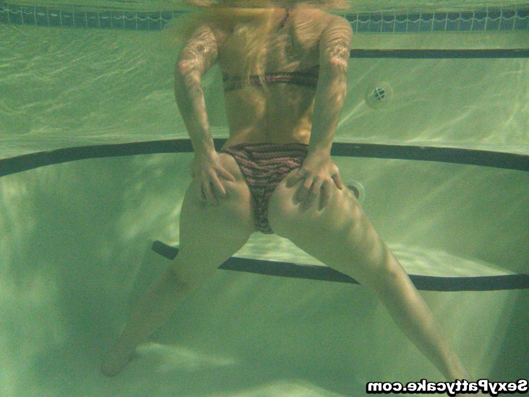 16P Big boob blonde teen Patty naked underwater