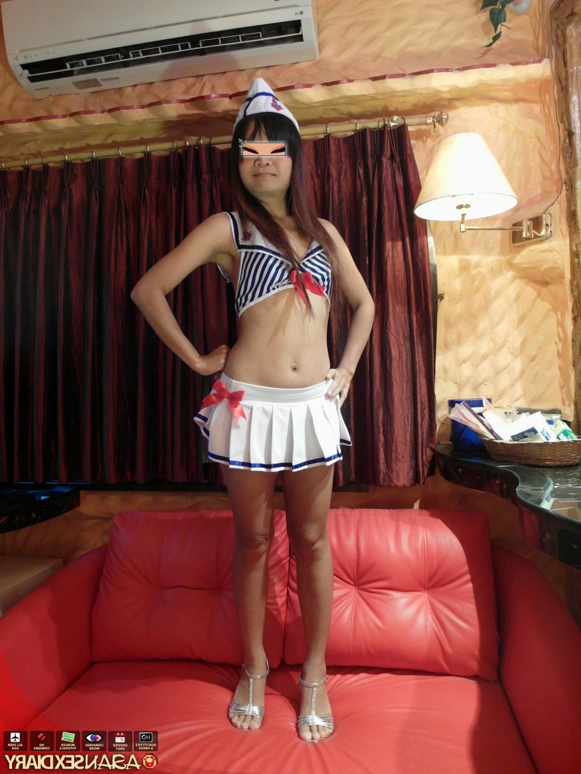 15P Shibuya slut needs cash for clothes shopping