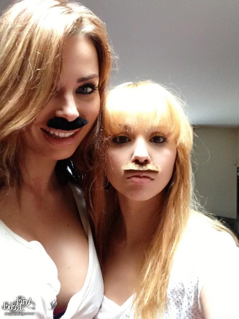 16P Cute amateur teen selfshots