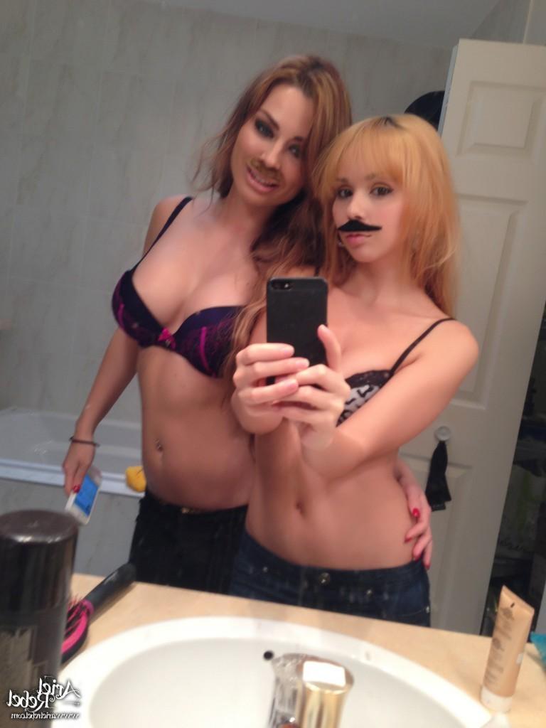 16P Cute amateur teen selfshots