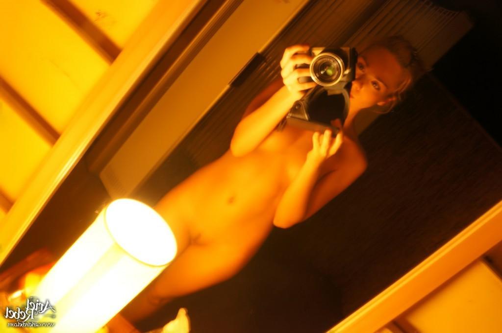 16P Cute amateur teen selfshots