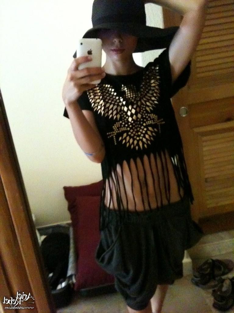 16P Cute amateur teen selfshots