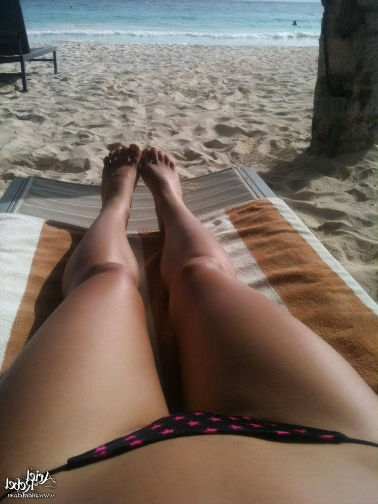 16P Cute amateur teen selfshots