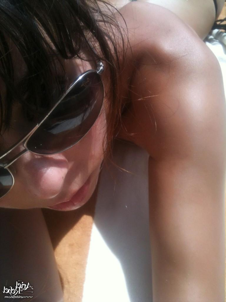 16P Cute amateur teen selfshots