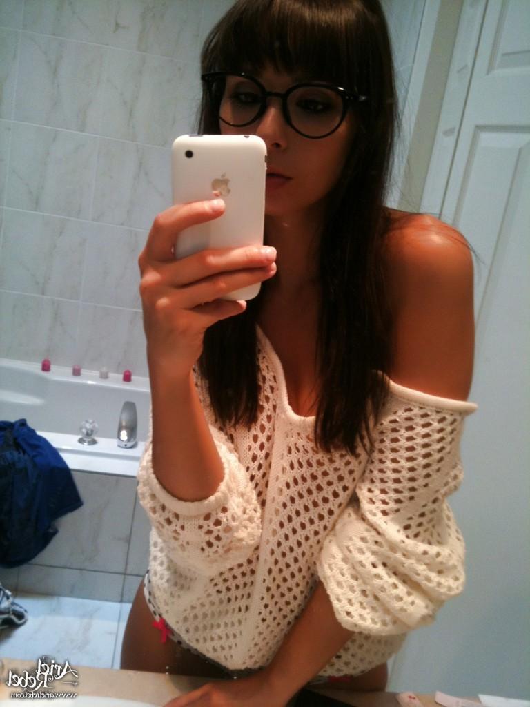 16P Cute amateur teen selfshots