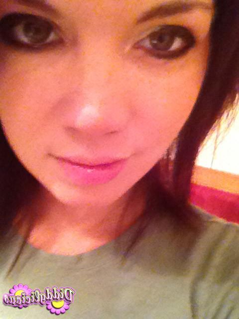 20P Cute amateur teen girl selfshots