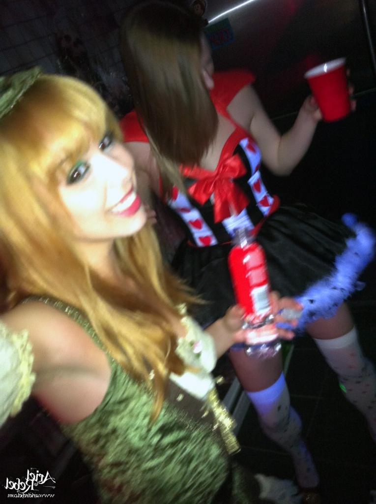16P Cute amateur teen selfshots
