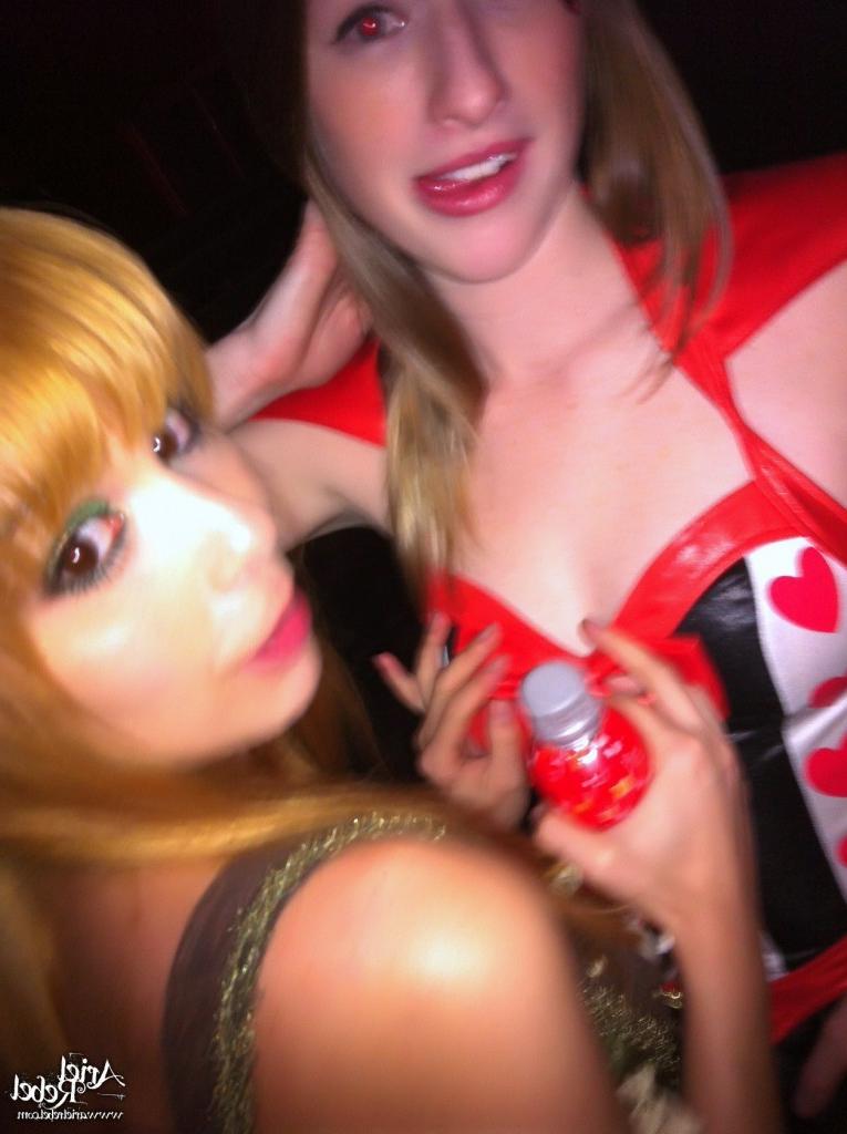 16P Cute amateur teen selfshots