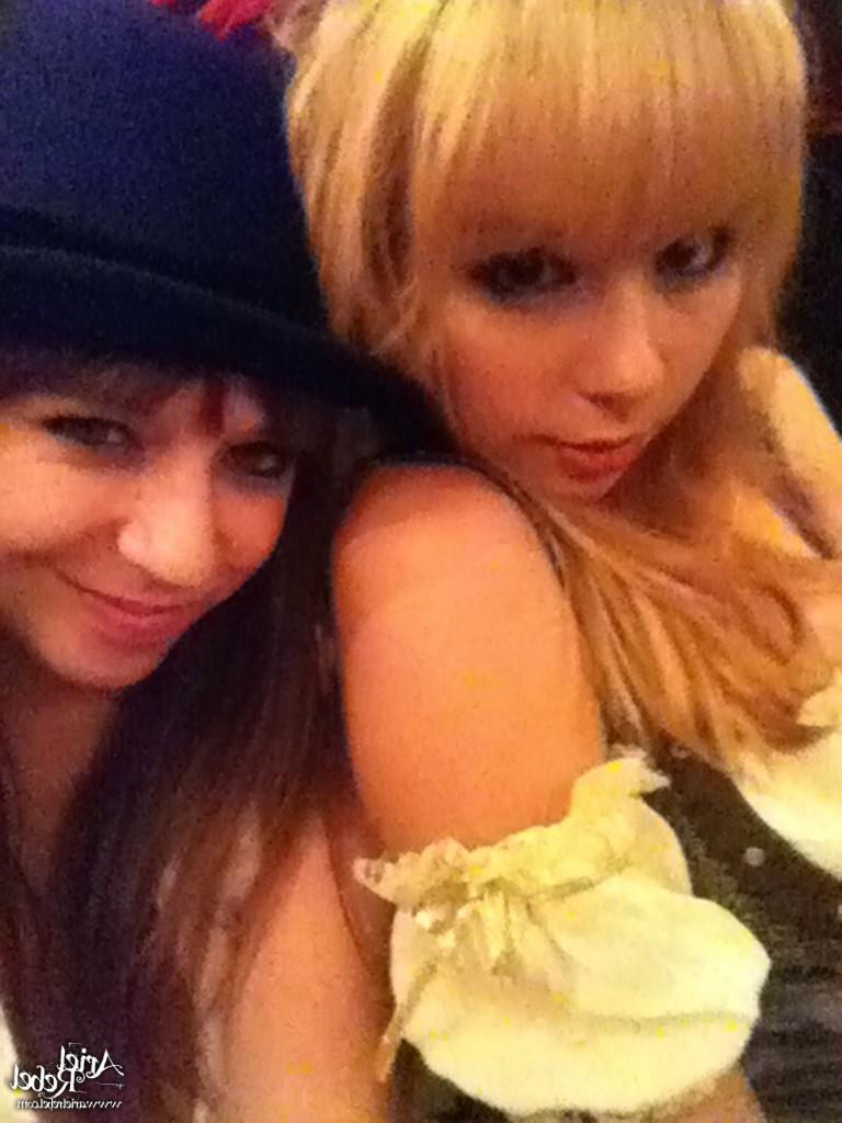 16P Cute amateur teen selfshots