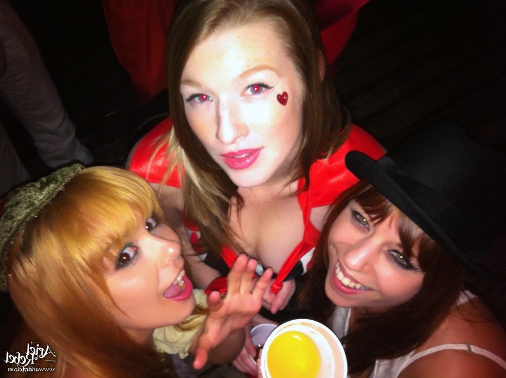 16P Cute amateur teen selfshots