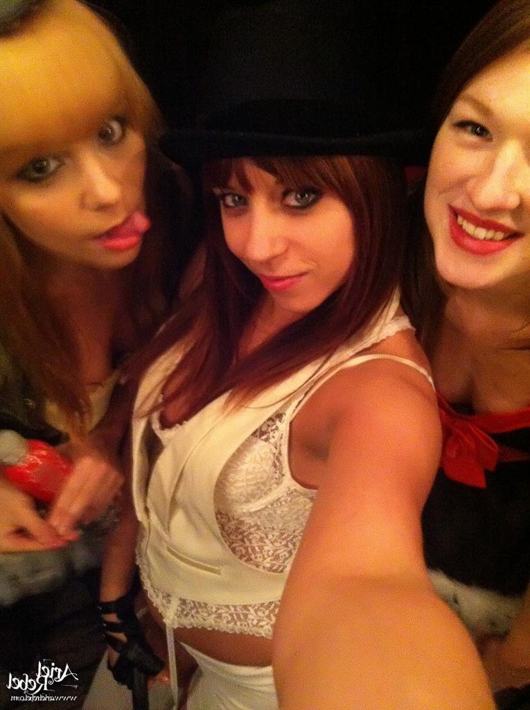 16P Cute amateur teen selfshots