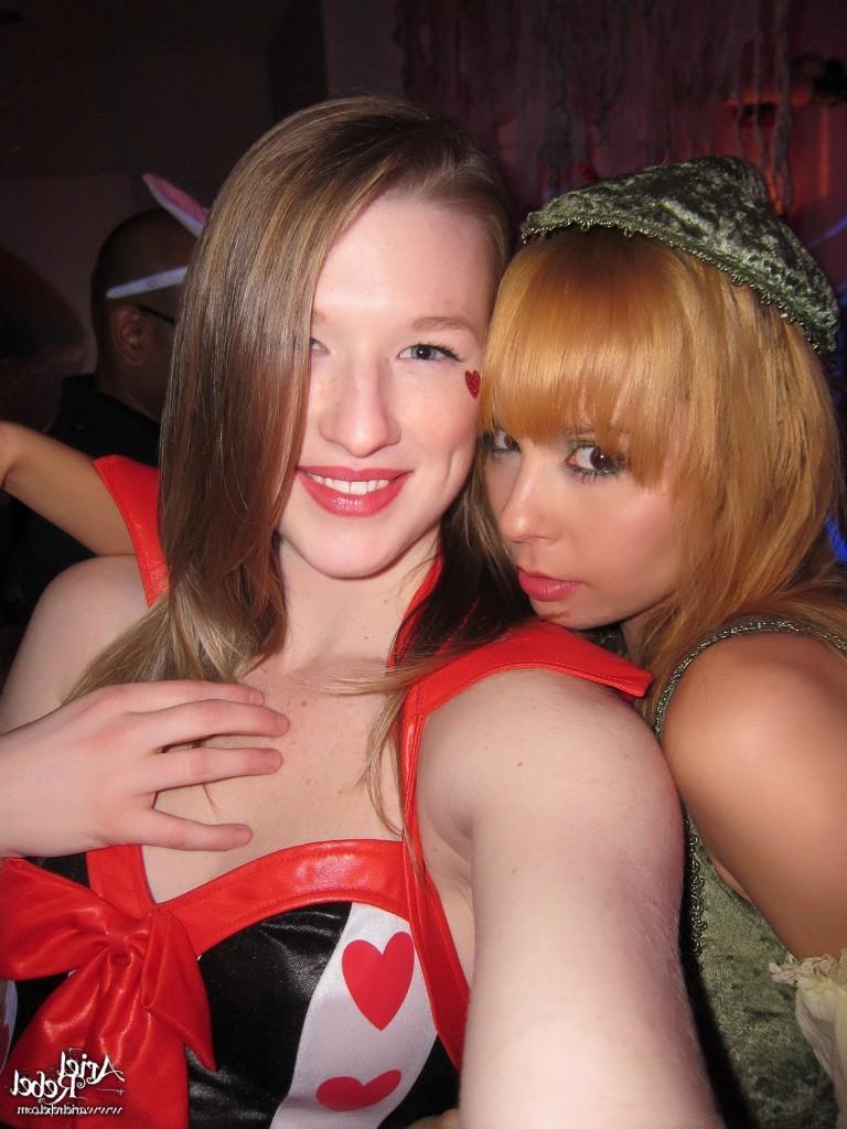 16P Cute amateur teen selfshots