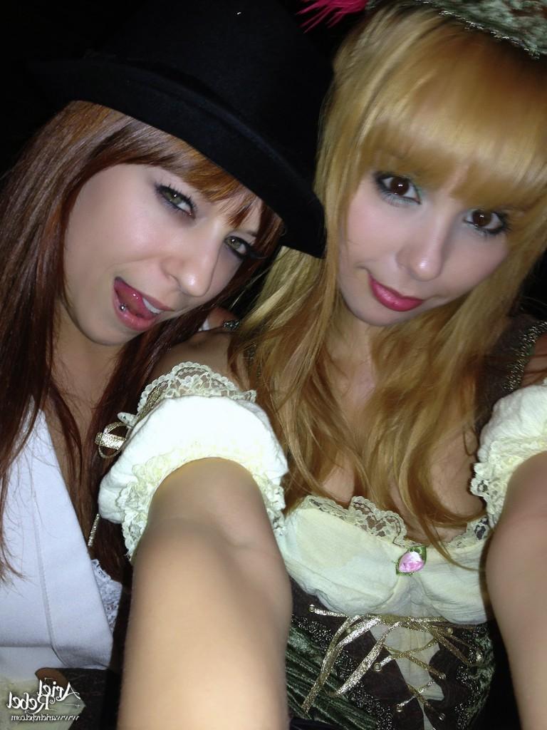 16P Cute amateur teen selfshots