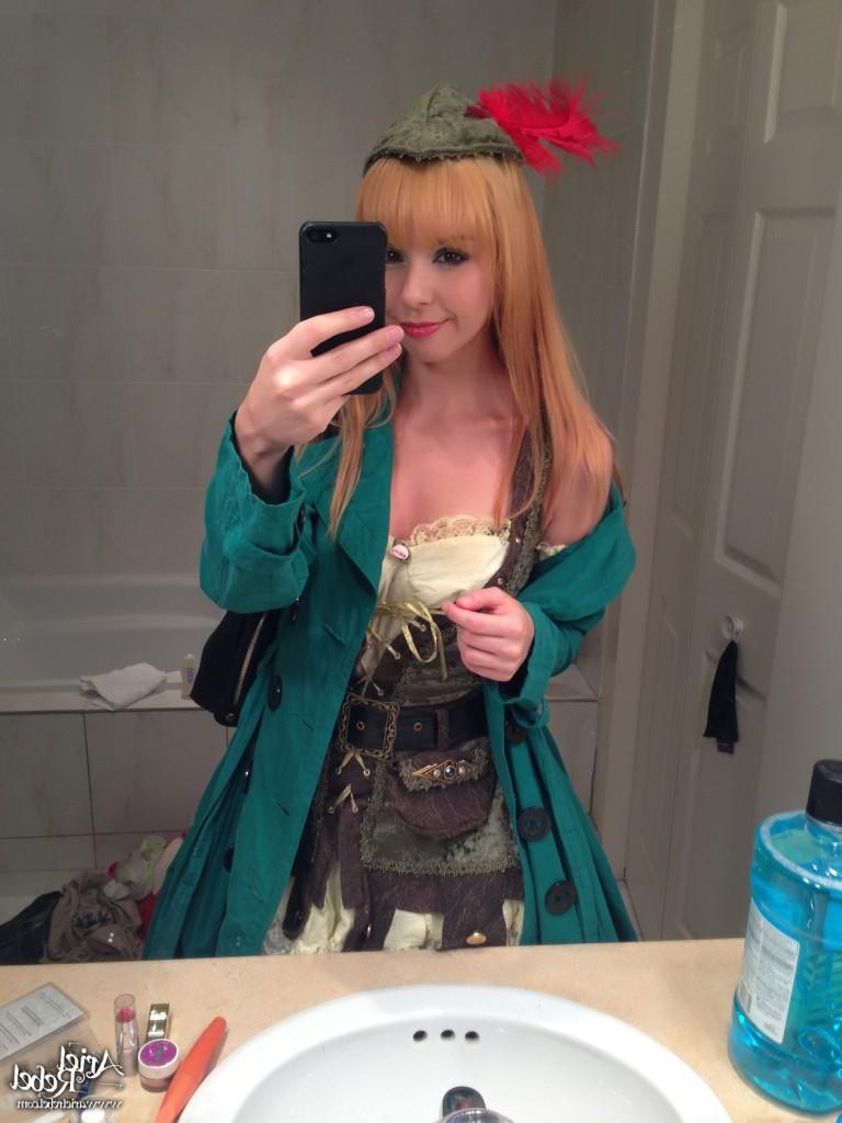 16P Cute amateur teen selfshots