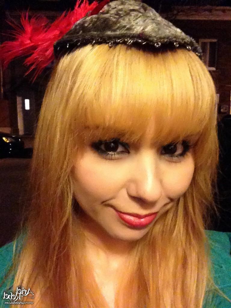 16P Cute amateur teen selfshots