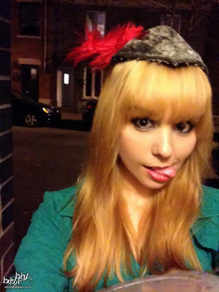 16P Cute amateur teen selfshots