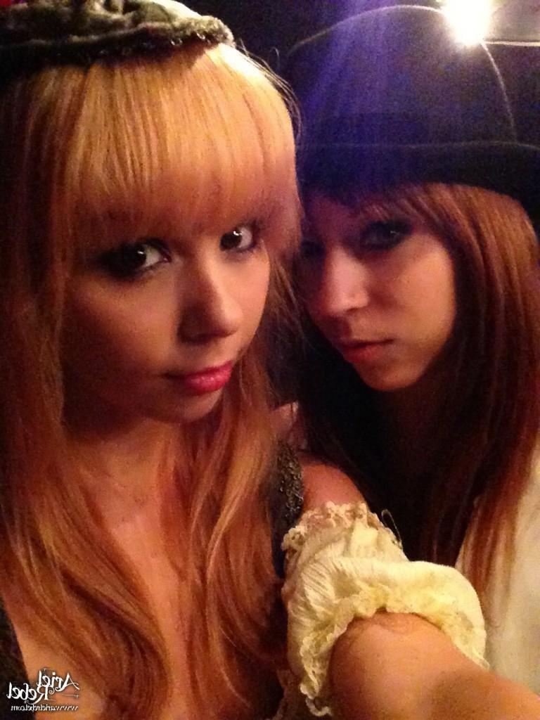 16P Cute amateur teen selfshots