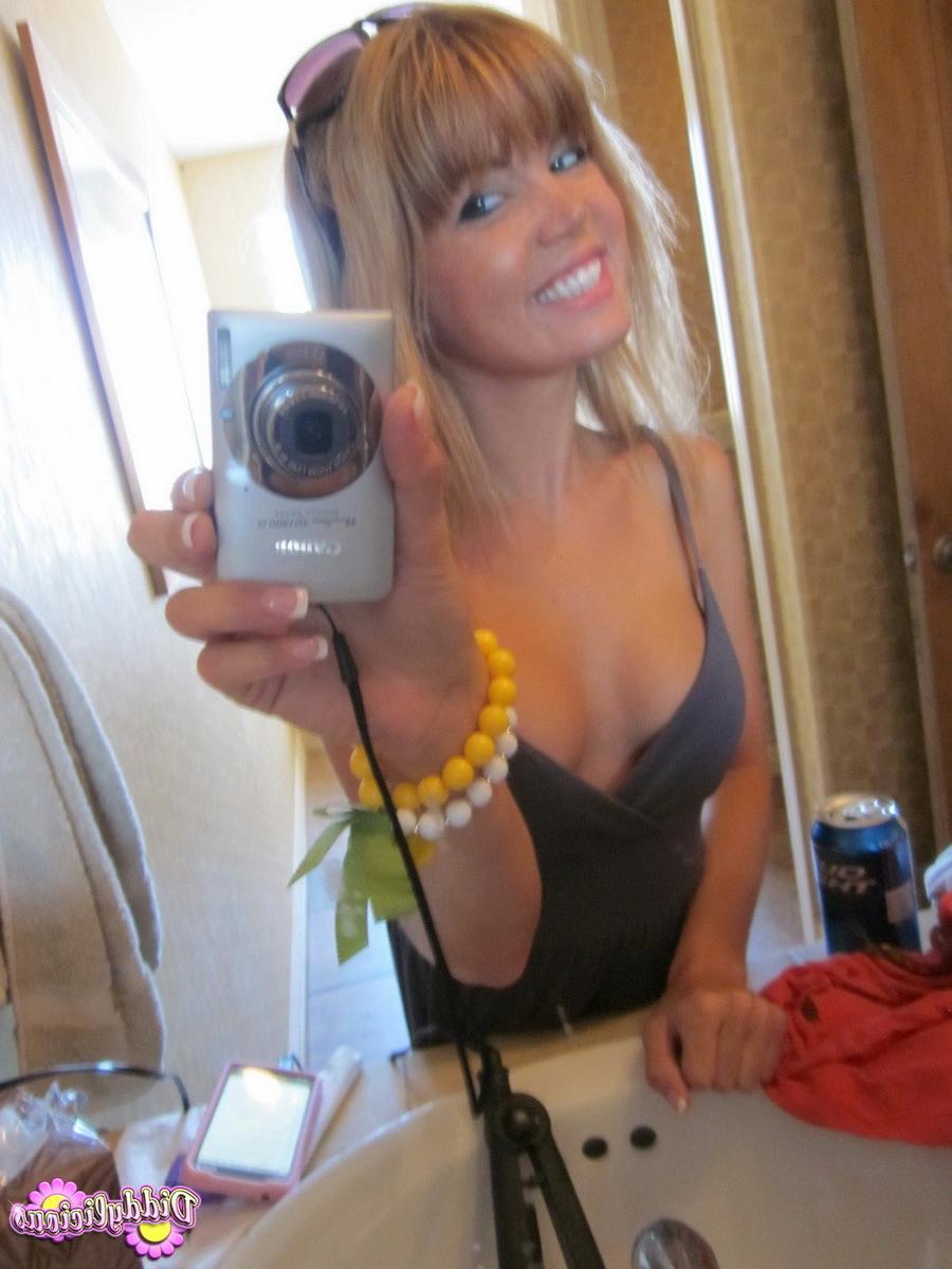 20P Cute amateur teen girl teasing in mirror
