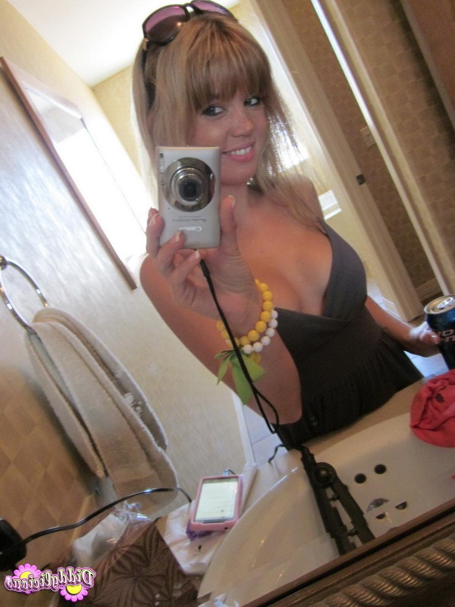 20P Cute amateur teen girl teasing in mirror