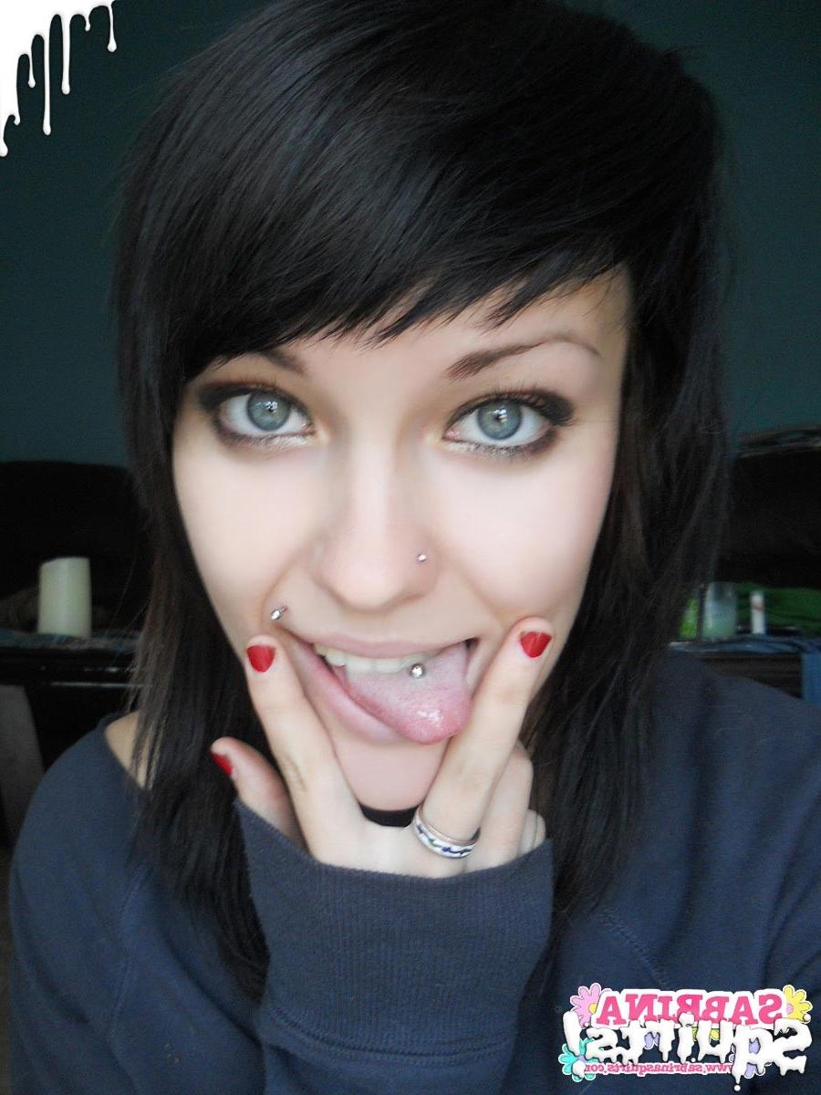 16P Amateur teen slut selfshots